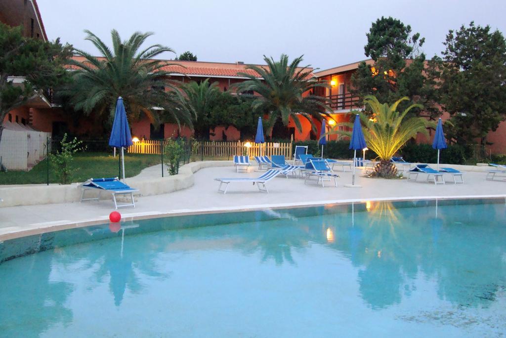 Hotel Cala Reale Stintino Exterior photo